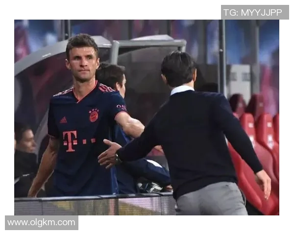 德甲冬季转会窗口分析与球队战略调整探讨