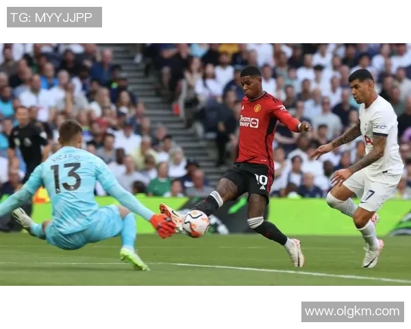 热刺门将精彩扑救表现助力球队稳固防线展现实力