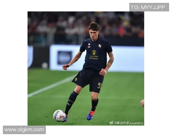 意甲联赛重磅消息:尤文图斯签下新生代天才球星,引发球迷热议 意甲联赛重磅消息:尤文图斯签下新生代天才球星,引发球迷热议